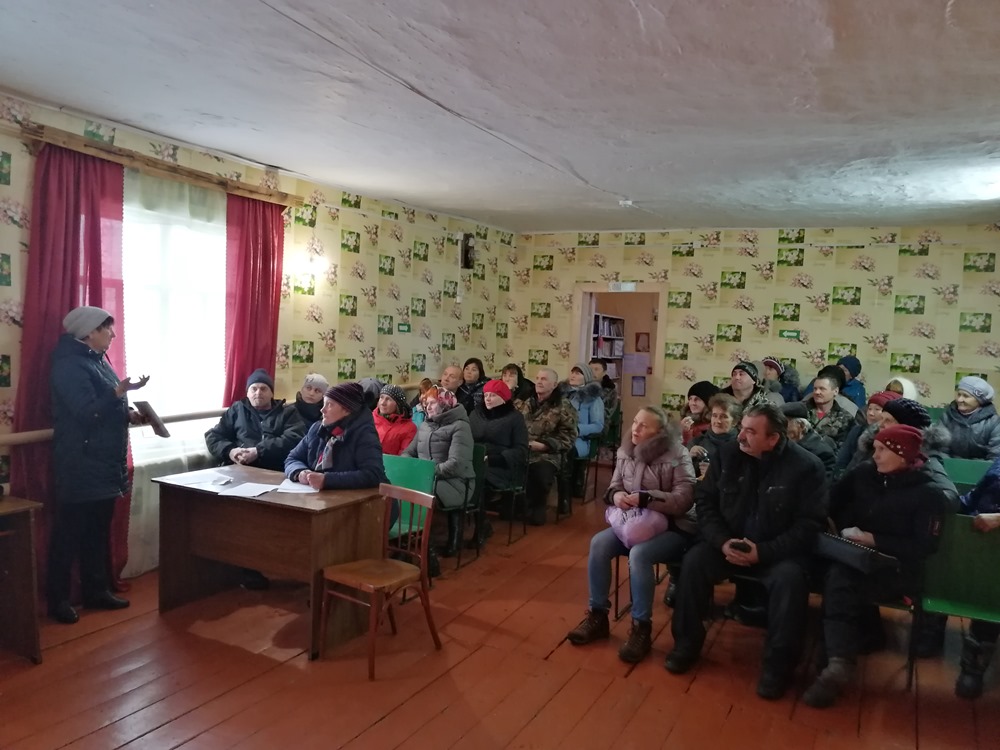 5 ноября 2019 года в с. Макарьевка и 12 ноября в с. Излап прошли итоговые собрания с жителями сел по проектам поддержки местных инициатив